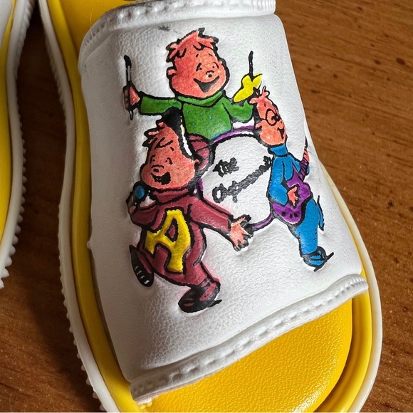 Alvin and the Chipmunks Vintage 1984 Bagdasarian Kids Size 7 Slide Sanda… - Picture 5 of 11